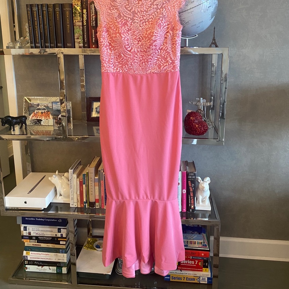 Custom sewn pink lace cocktail gown - Picture 2 of 7